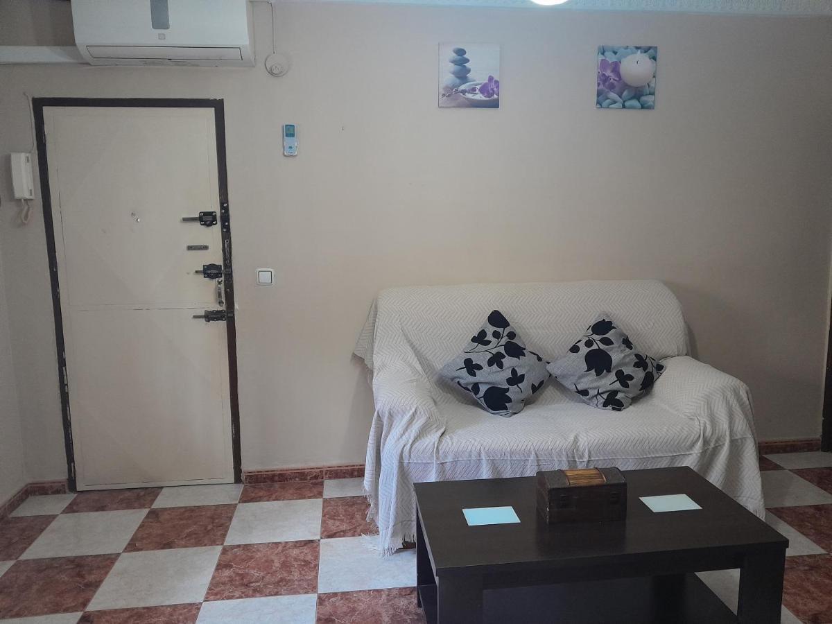 Disfruta De Un Barrio Tranquilo Daire Alcalá de Guadaira Dış mekan fotoğraf