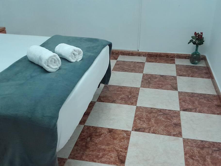 Disfruta De Un Barrio Tranquilo Daire Alcalá de Guadaira Dış mekan fotoğraf