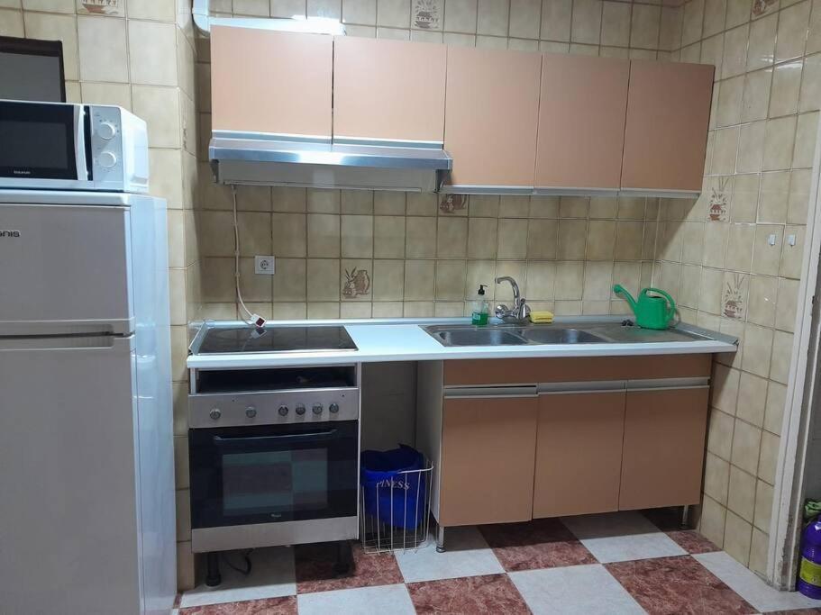 Disfruta De Un Barrio Tranquilo Daire Alcalá de Guadaira Dış mekan fotoğraf